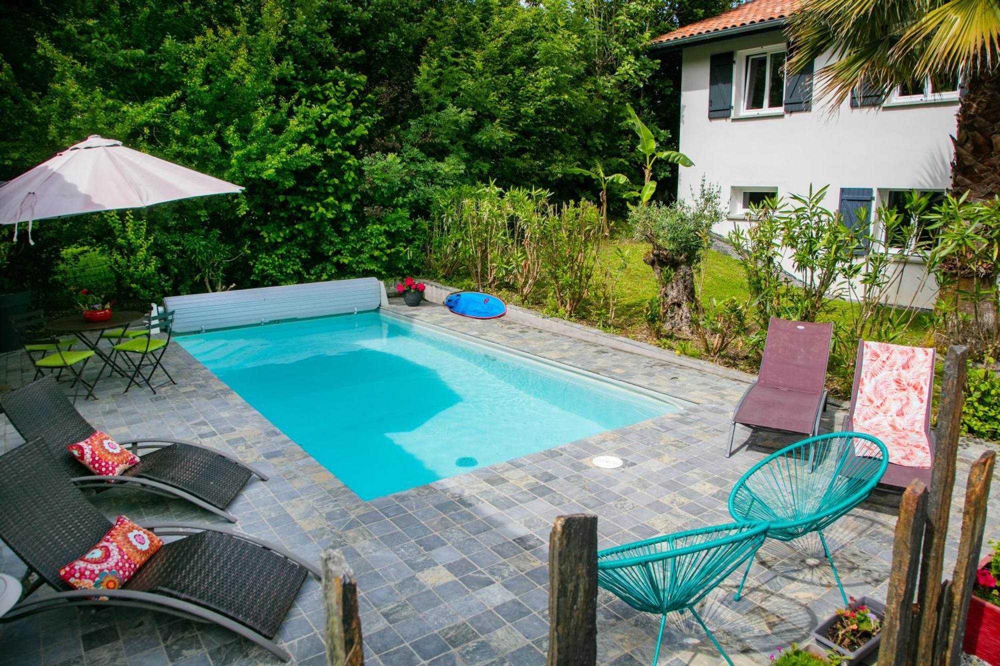 Erreka Txikia Bed & Breakfast Юрюня Екстериор снимка